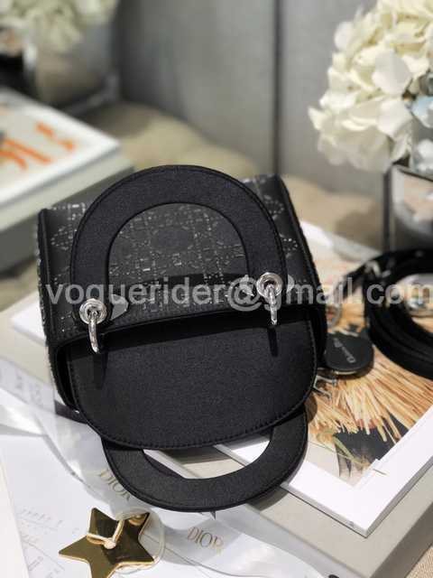 770150 Velvet Mini 17 770150 Velvet Mini 17