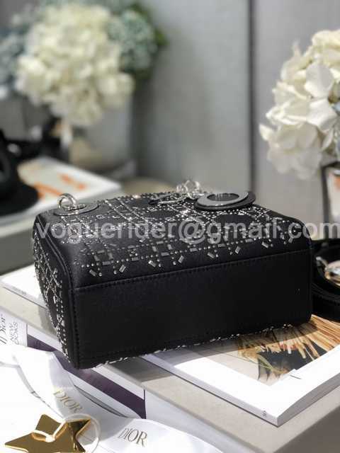 770150 Velvet Mini 17 770150 Velvet Mini 17