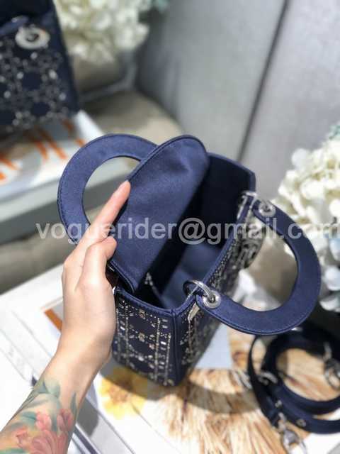 770150 Velvet Mini 17 770150 Velvet Mini 17