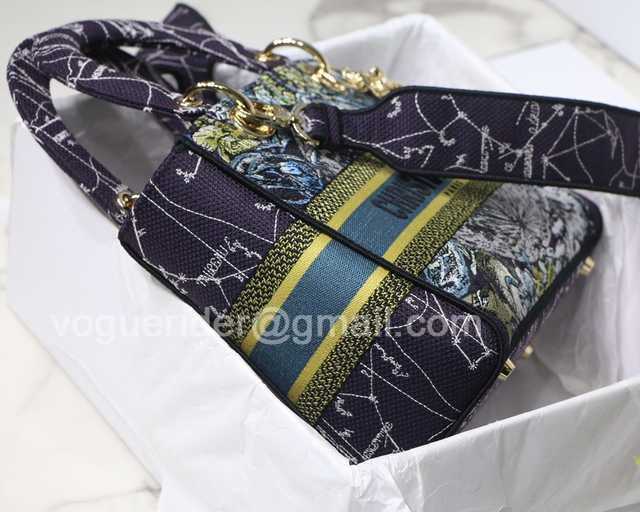 M8002 Embroidery 24 M8002 Embroidery 24