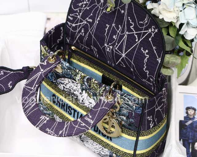 M8002 Embroidery 24 M8002 Embroidery 24