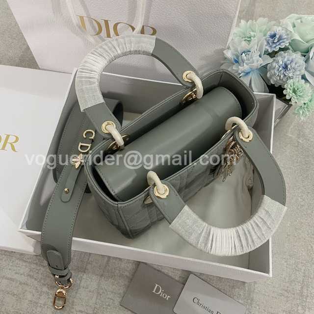2241 4L My ABC Enamel 20 2241 4L My ABC Enamel 20