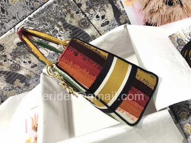 M0565 Embroidery 24 M0565 Embroidery 24
