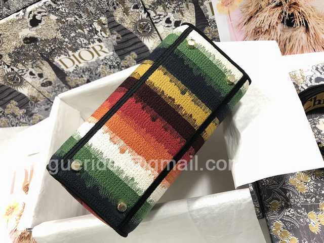 M0565 Embroidery 24 M0565 Embroidery 24