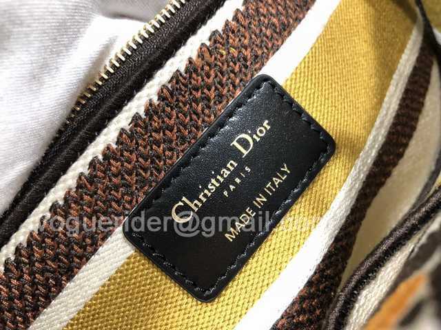 M0565 Embroidery 24 M0565 Embroidery 24