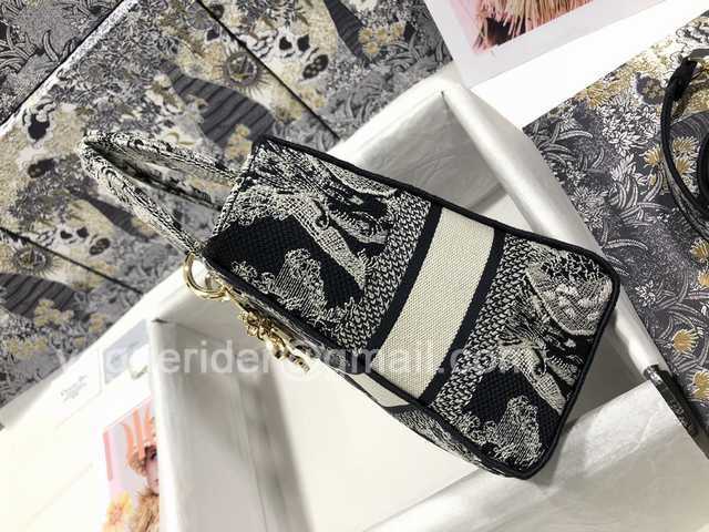 M0565 Embroidery 24 M0565 Embroidery 24