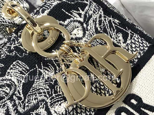 M0565 Embroidery 24 M0565 Embroidery 24
