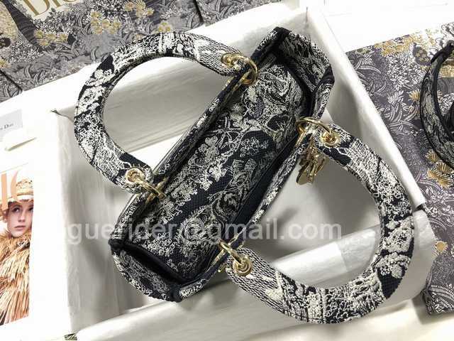 M0565 Embroidery 24 M0565 Embroidery 24