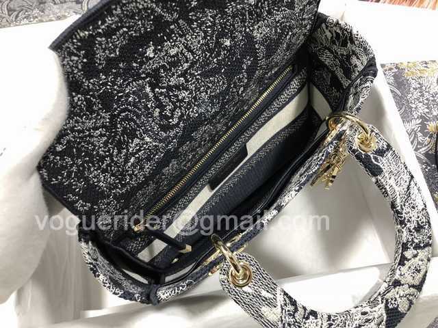M0565 Embroidery 24 M0565 Embroidery 24