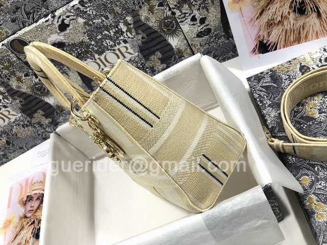 M0565 Embroidery 24 M0565 Embroidery 24