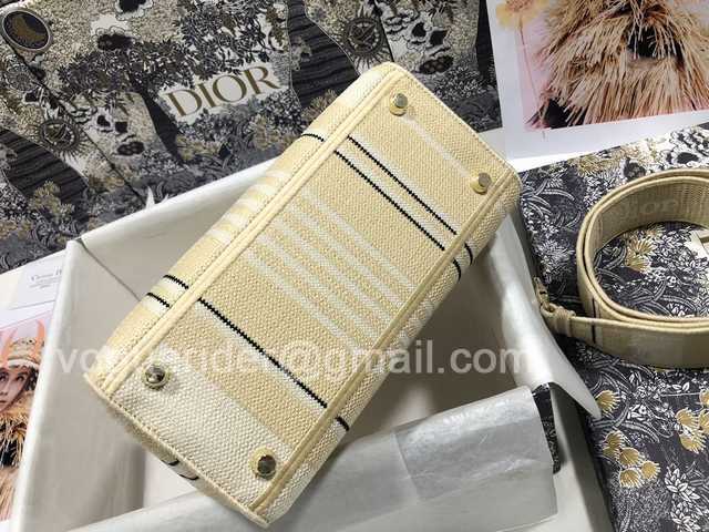 M0565 Embroidery 24 M0565 Embroidery 24