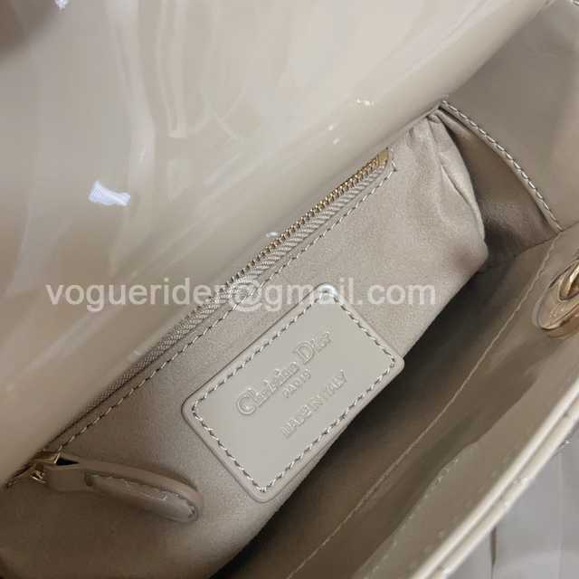 8203A Mini 17 Patent Leather 8203A Mini 17 Patent Leather