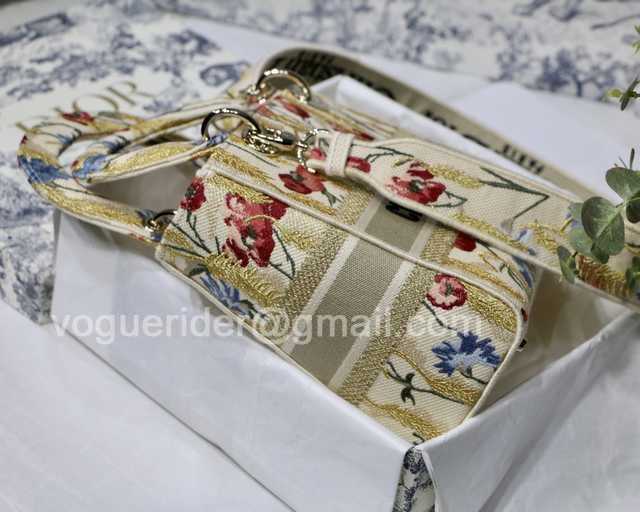 M8002 Embroidery 24 M8002 Embroidery 24