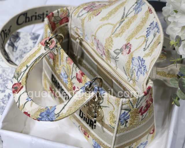 M8002 Embroidery 24 M8002 Embroidery 24
