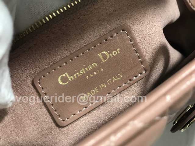 M0566 7L Lambskin 32 M0566 7L Lambskin 32