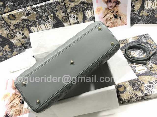 M0566 7L Lambskin 32 M0566 7L Lambskin 32