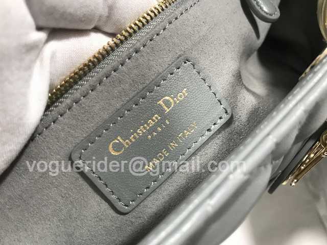M0566 7L Lambskin 32 M0566 7L Lambskin 32
