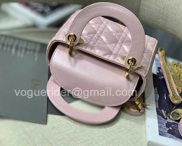 3L My ABC Pearlescent leather 0505 17 3L My ABC Pearlescent leather 0505 17