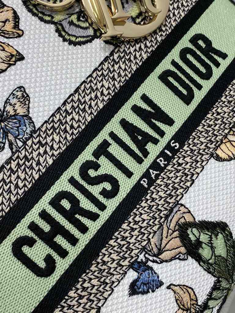 5L 6605 24 Embroidery 5L 6605 24 Embroidery