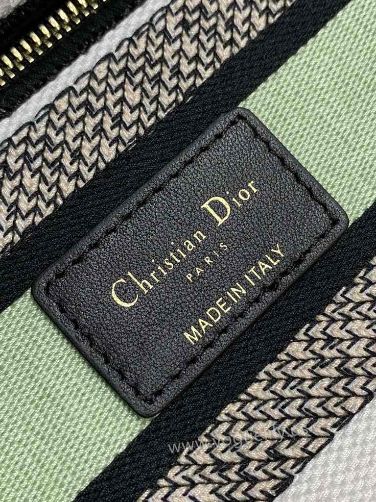 5L 6605 24 Embroidery 5L 6605 24 Embroidery