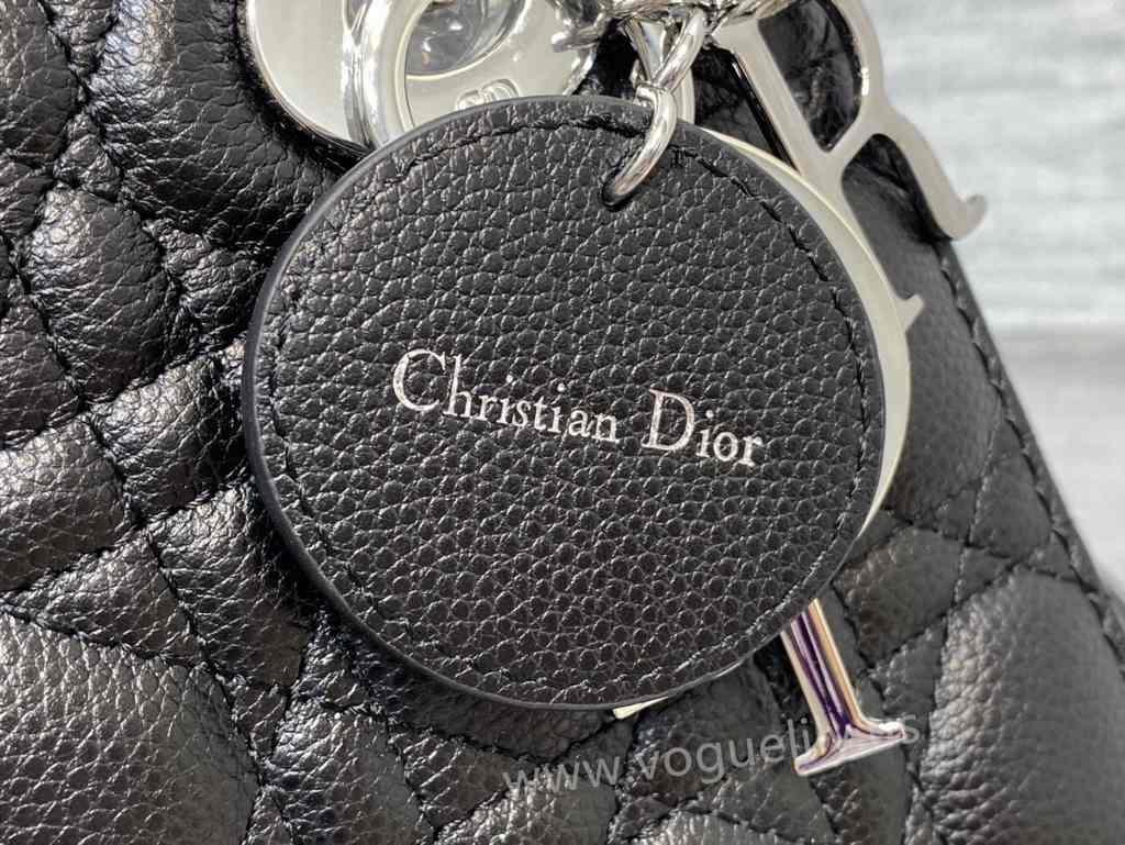 4L 6604 20 Caviar 4L 6604 20 Caviar