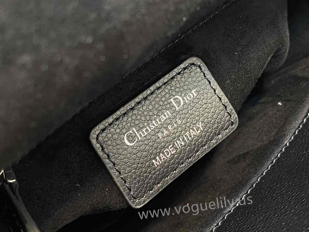 4L 6604 20 Caviar 4L 6604 20 Caviar