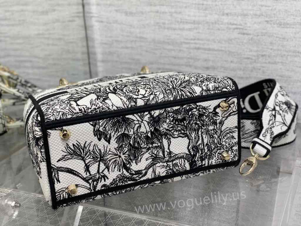 5L 6605 24 Embroidery 5L 6605 24 Embroidery