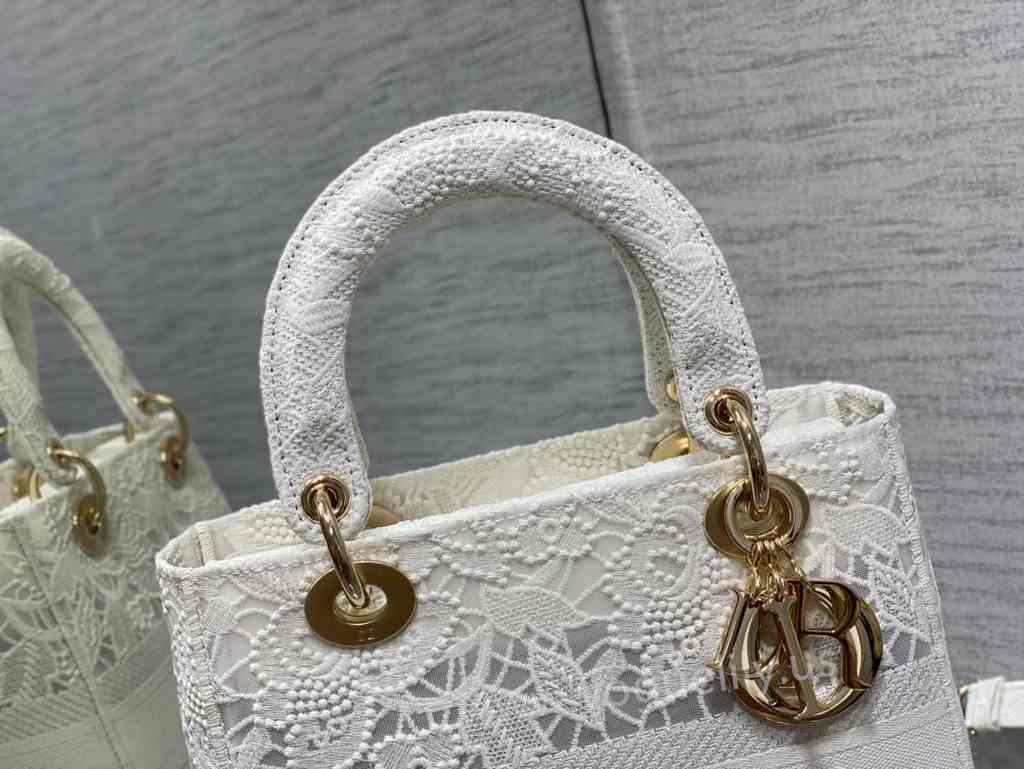 5L 6605 24 Embroidery