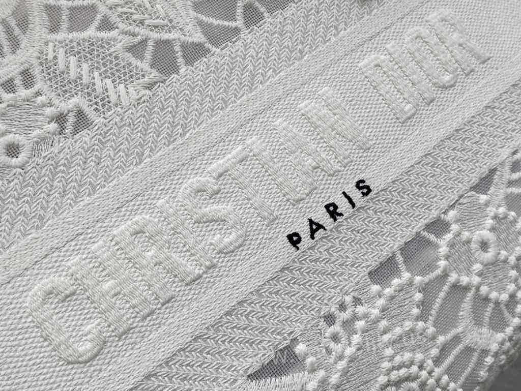 5L 6605 24 Embroidery