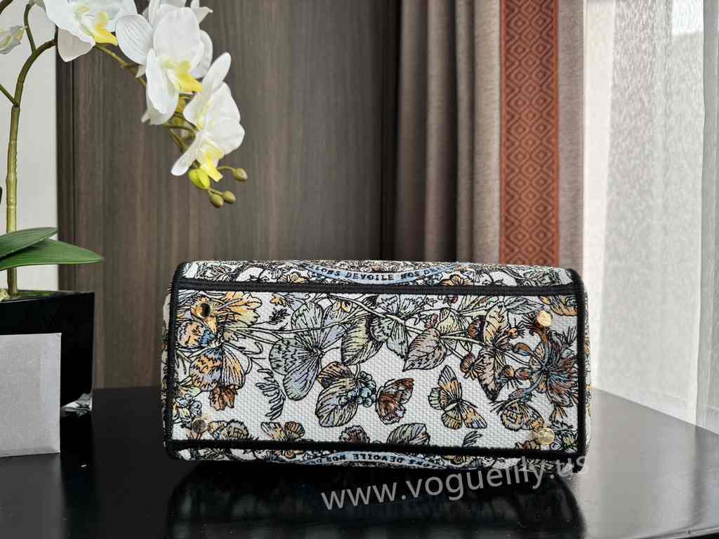 5L 6605 24 Embroidery 5L 6605 24 Embroidery