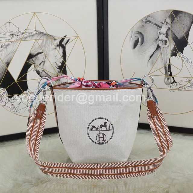 Bucket Bag 22 Bucket Bag 22