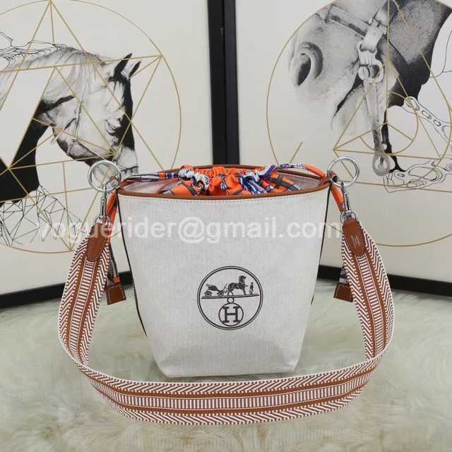 Bucket Bag 22 Bucket Bag 22