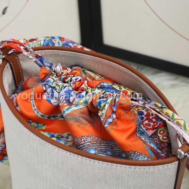Bucket Bag 22 Bucket Bag 22
