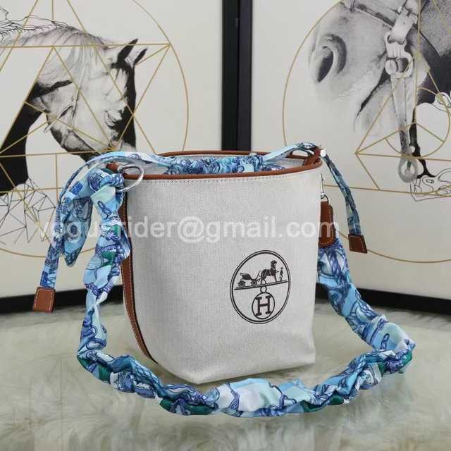 Bucket Bag 22 Bucket Bag 22