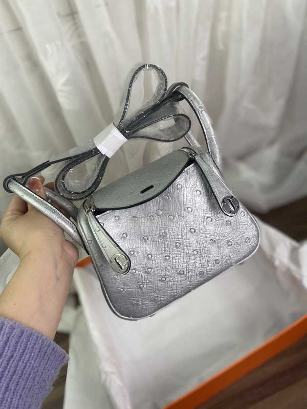 Ostrich Lindy 19 Ostrich Lindy 19
