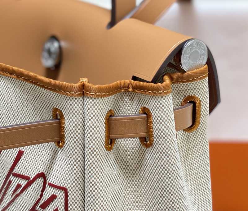 Herbag Zip 31 Interior Stitches Herbag Zip 31 Interior Stitches