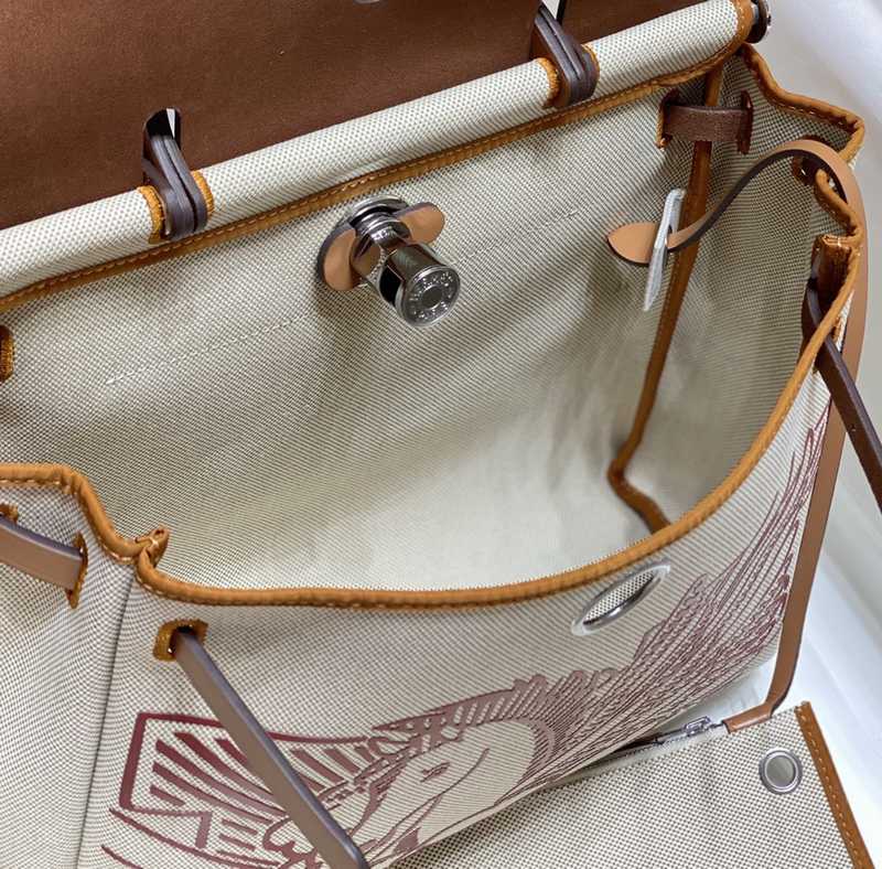 Herbag Zip 31 Interior Stitches Herbag Zip 31 Interior Stitches
