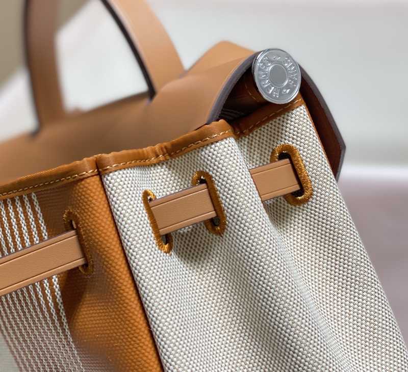 Herbag Zip 31 Interior Stitches Herbag Zip 31 Interior Stitches
