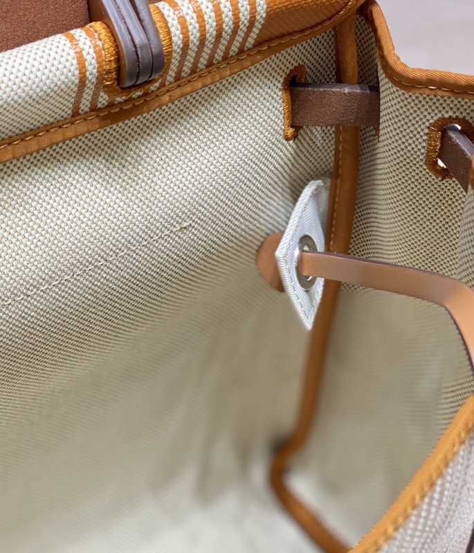 Herbag Zip 31 Interior Stitches Herbag Zip 31 Interior Stitches