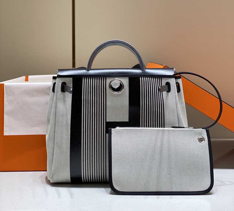 Herbag Zip 31 Interior Stitches Herbag Zip 31 Interior Stitches