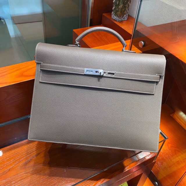 Briefcase Togo 38 code:etoupe 18