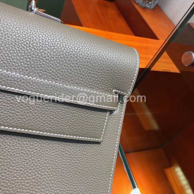 Briefcase Togo 38 code:etoupe 18 Briefcase Togo 38 code:etoupe 18
