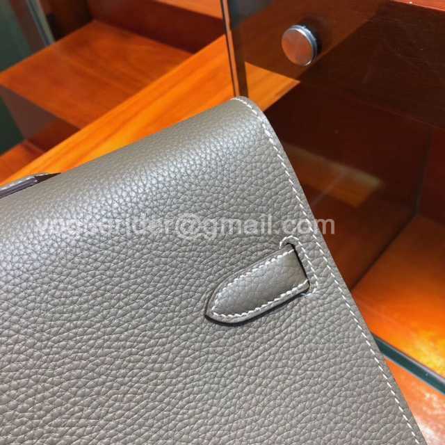 Briefcase Togo 38 code:etoupe 18 Briefcase Togo 38 code:etoupe 18