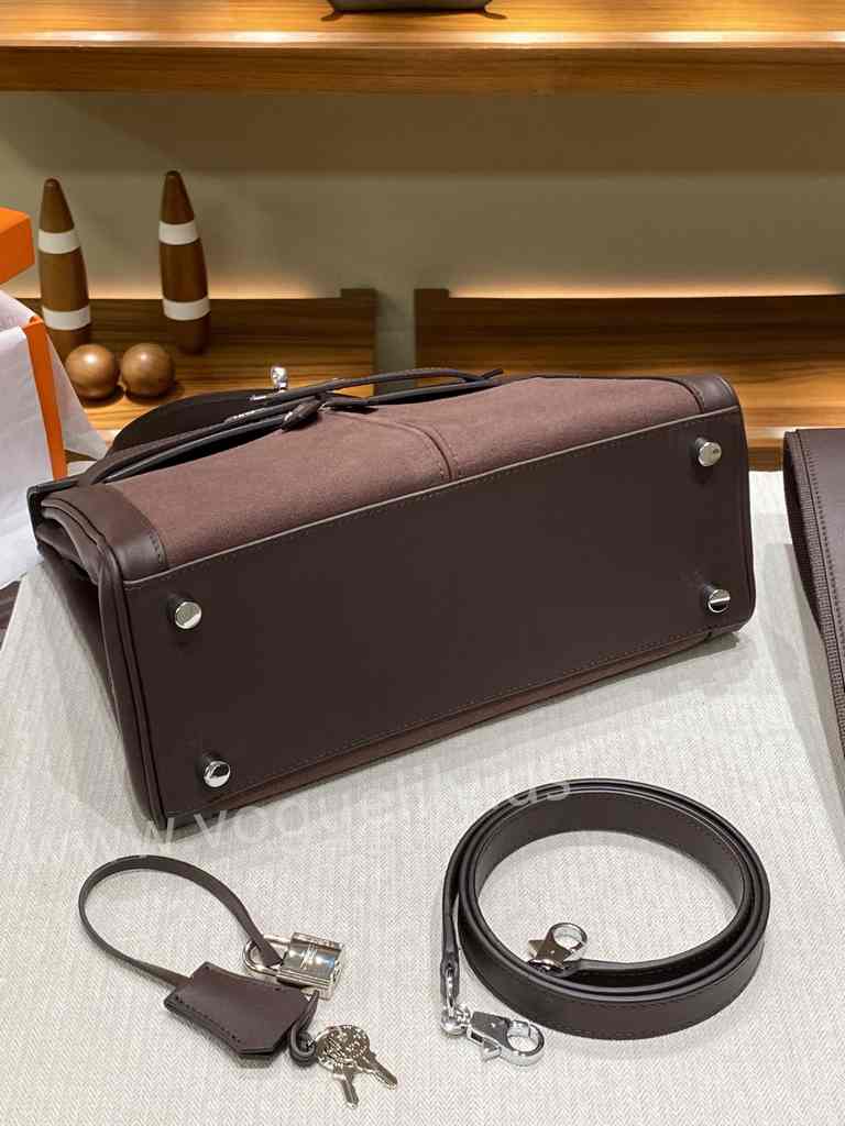 Lakis 28 Swift/Canvas 2024 Lakis 28 Swift/Canvas 2024