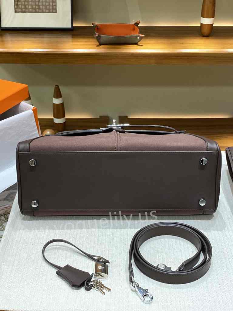 Lakis 32 Swift/Canvas 2024 Lakis 32 Swift/Canvas 2024