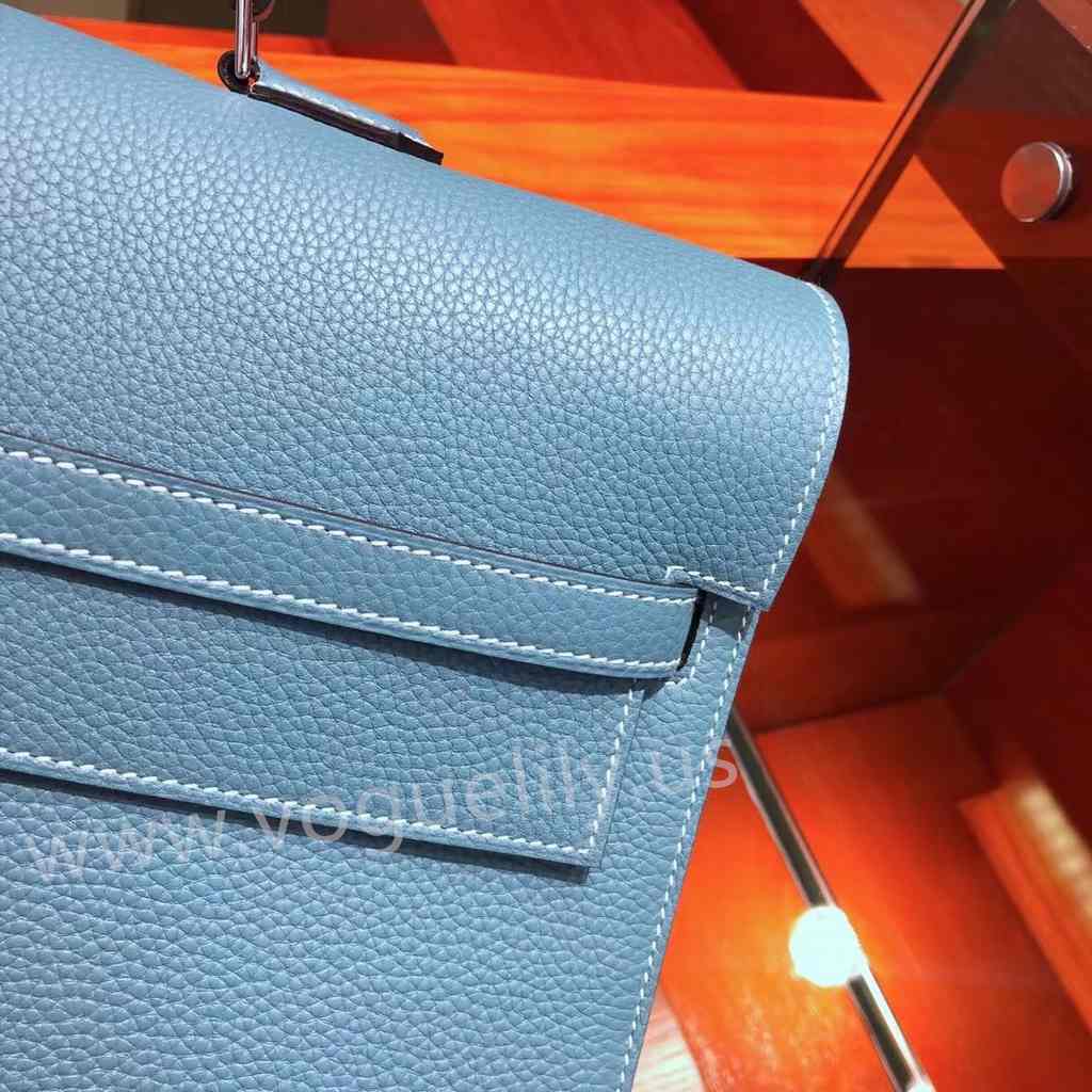 Briefcase Togo 38 Code:bleu jean 75 Briefcase Togo 38 Code:bleu jean 75
