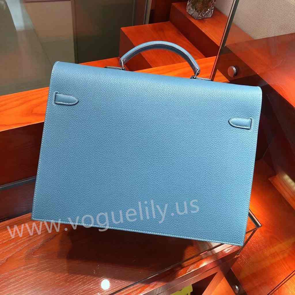 Briefcase Togo 38 Code:bleu jean 75 Briefcase Togo 38 Code:bleu jean 75