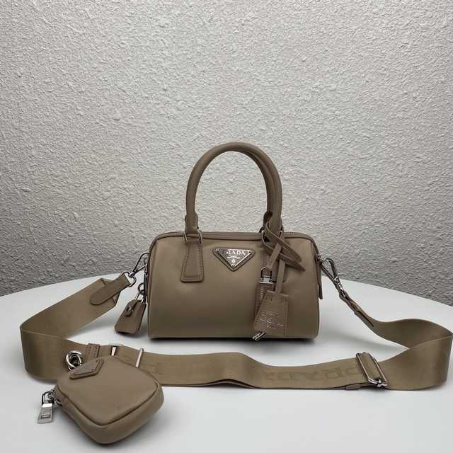 1BB846 Prada 20