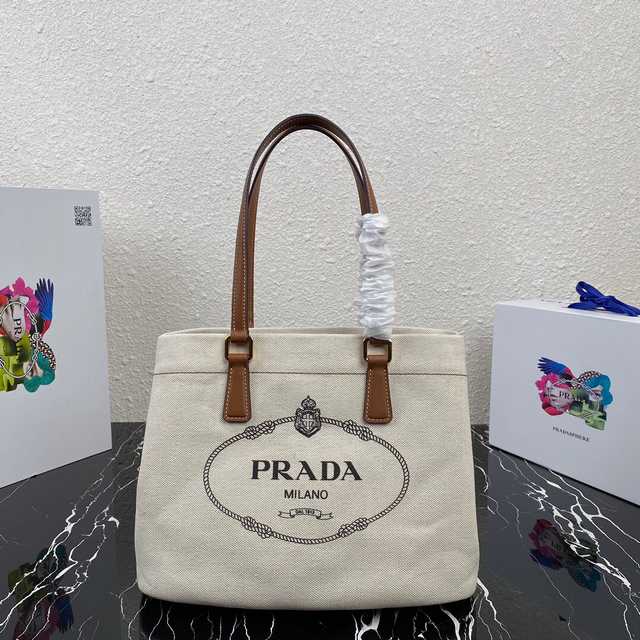 1BG356 Prada 33