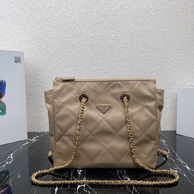 1BD621 Prada 30